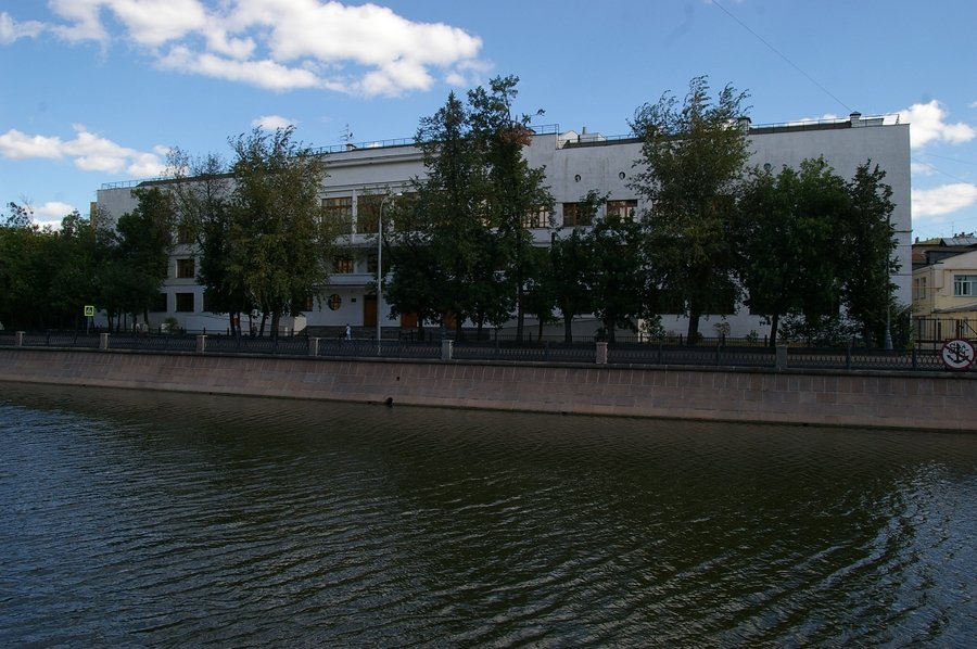 125