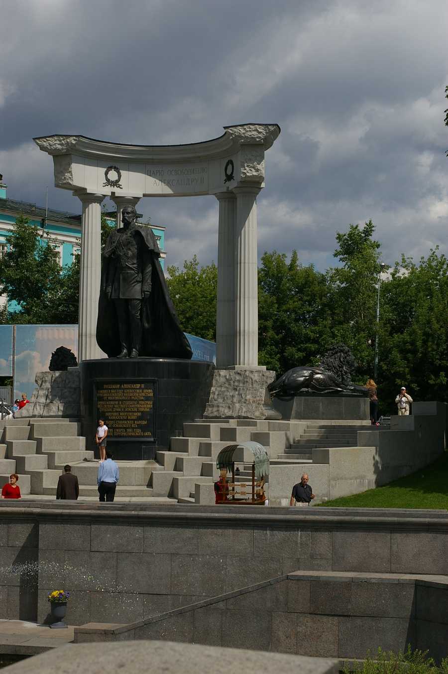 230