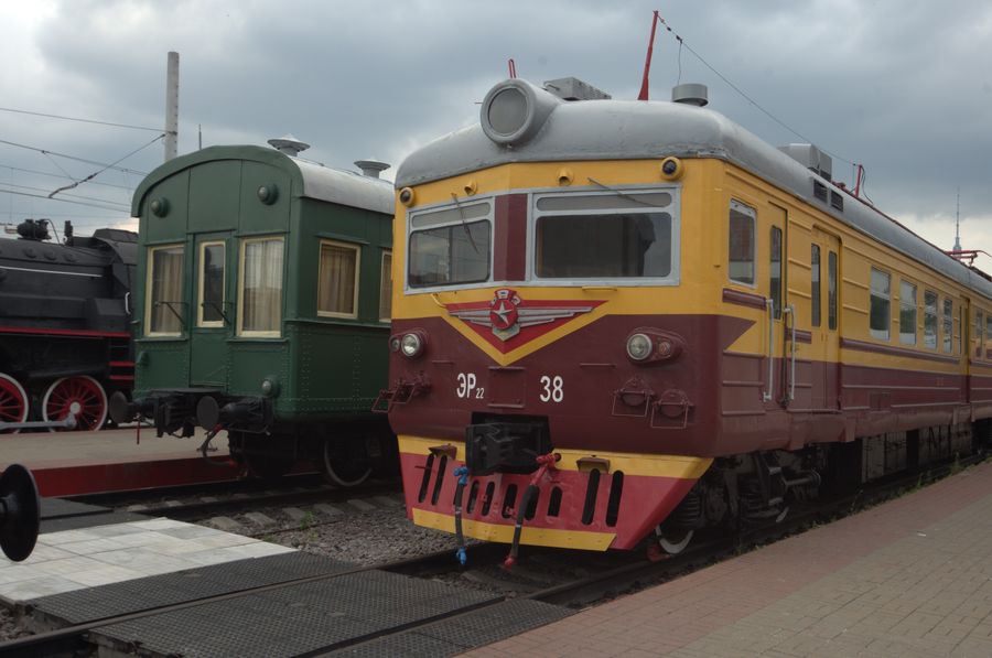 173