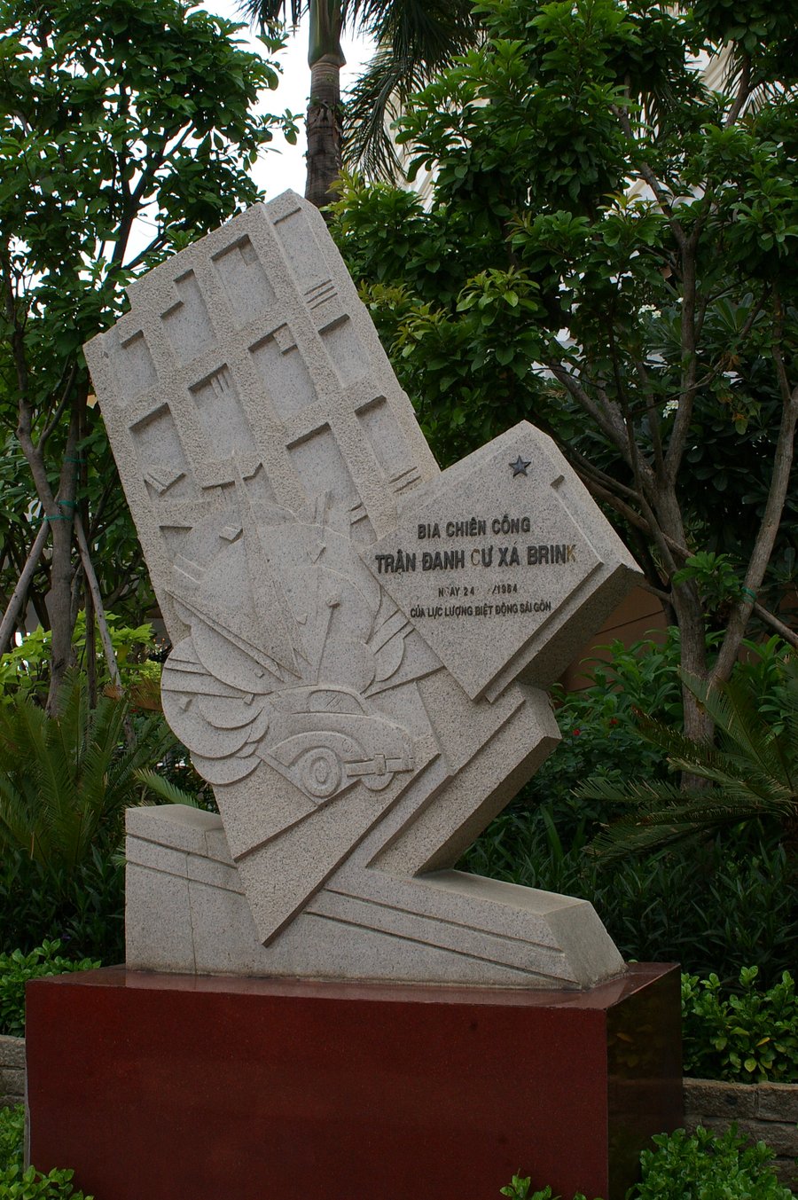 305